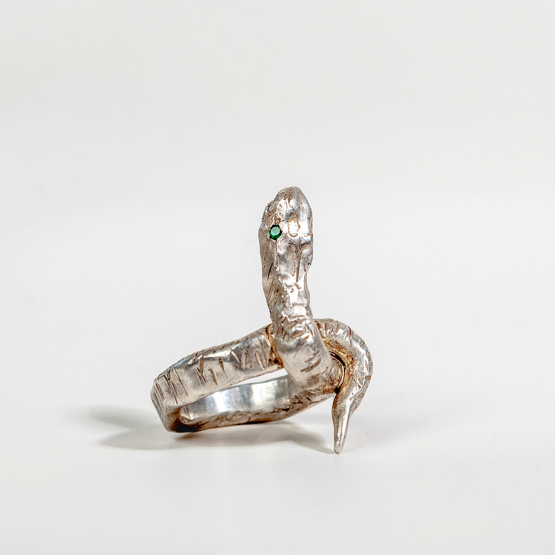 Serpentine ring