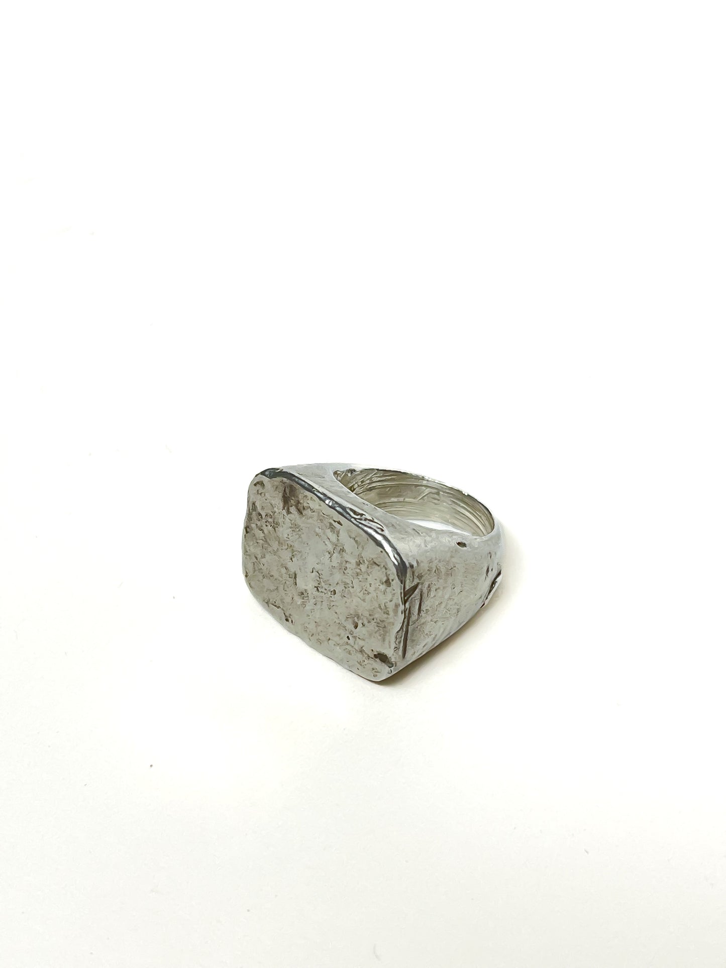Piatto Signet