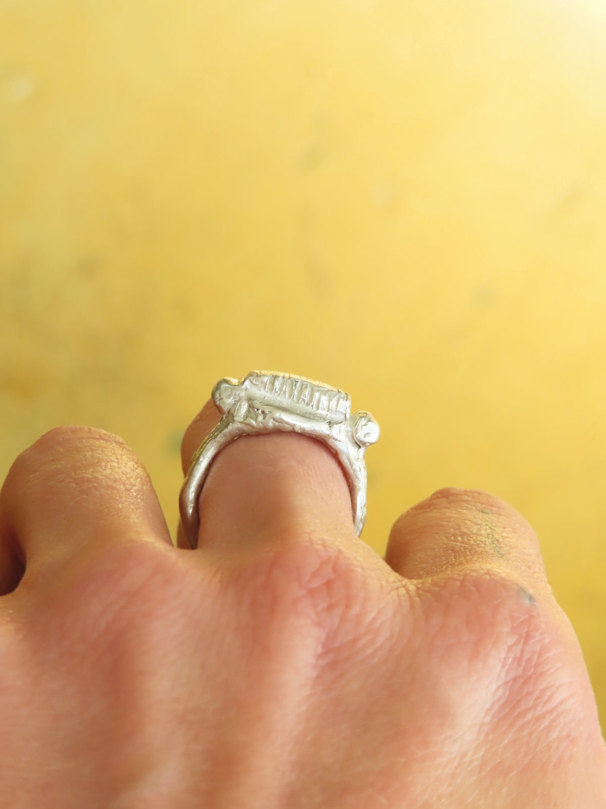 Ionic Ring